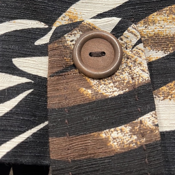 Scott Taylor Silk Textured Zebra Print Button Cape Jacket - Picture 10 of 10